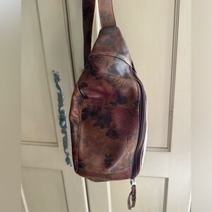 Nena and Co El Don Full Manny Pack in Floral Leather